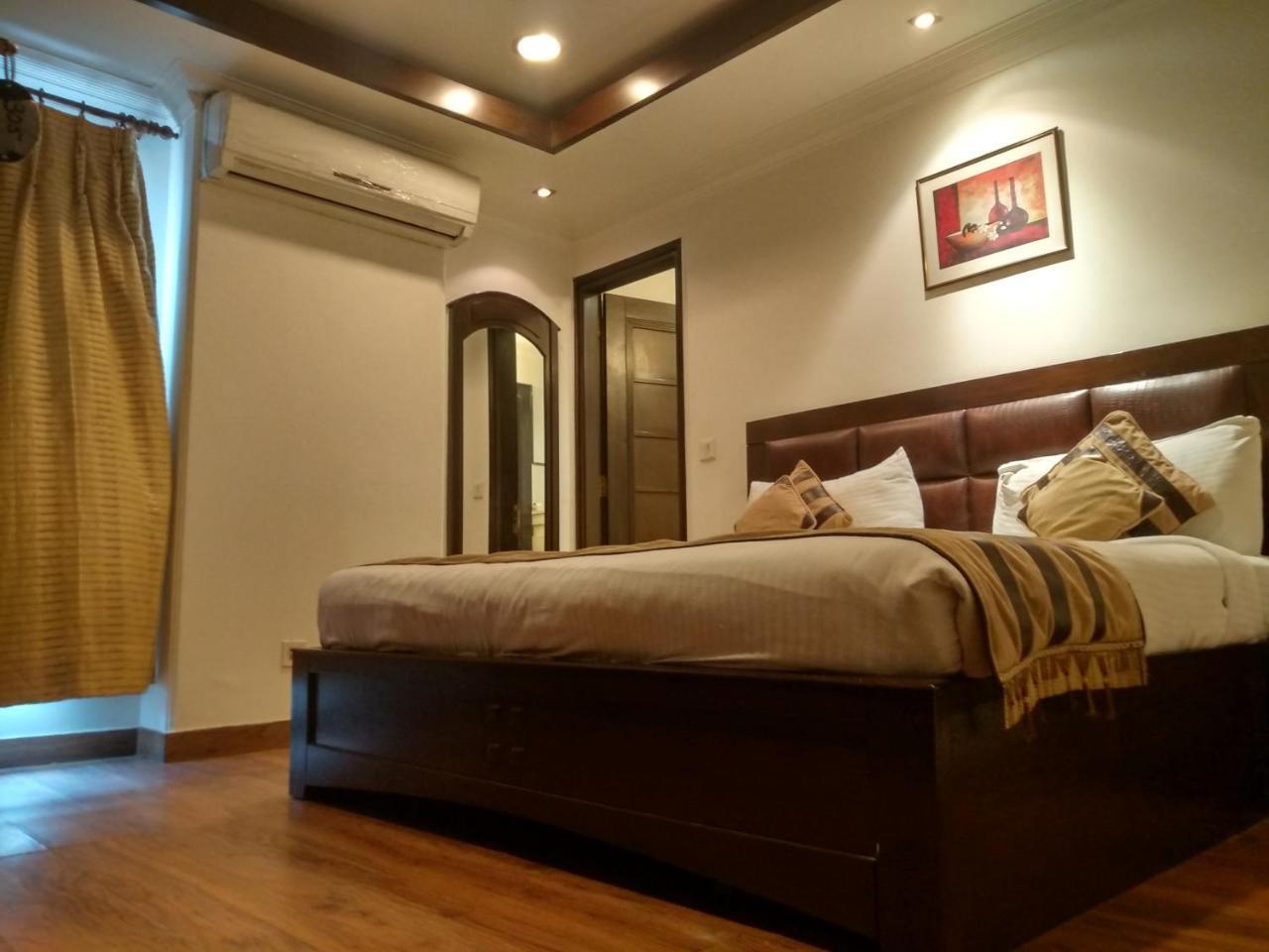 Hotel Aaron Castle Νέο Δελχί Εξωτερικό φωτογραφία